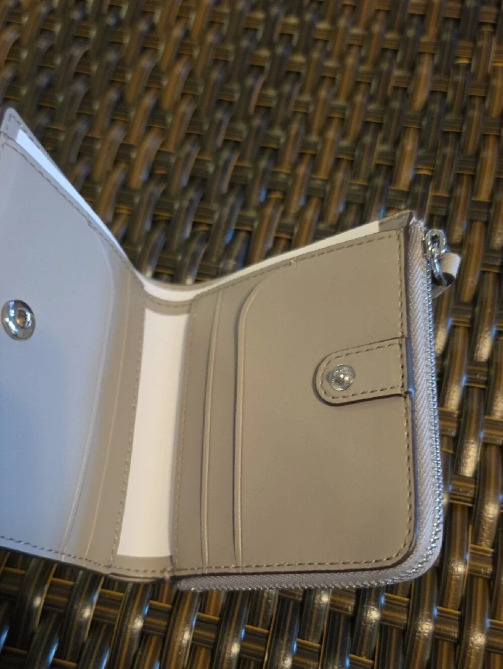 kate spade compact zip